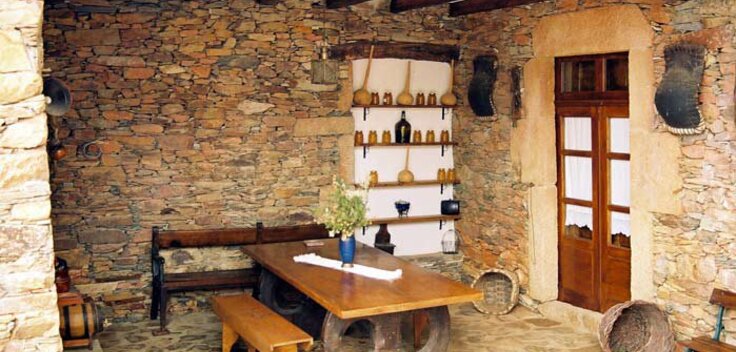 246913_109984822426534_6929422_n