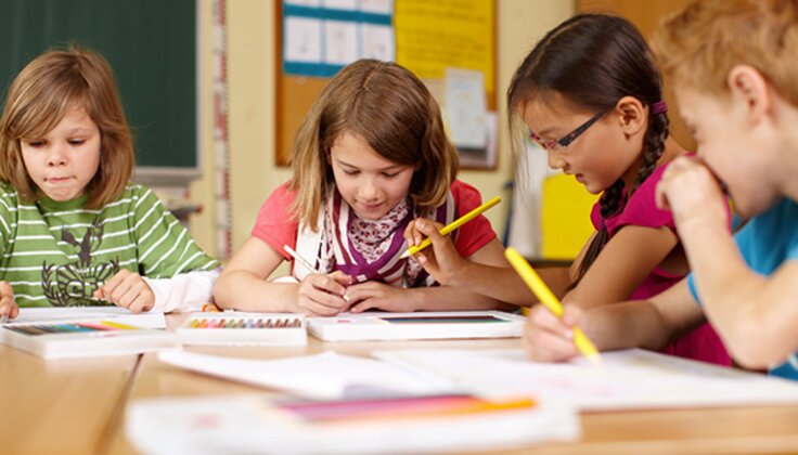 Content enfants en classe 1 736 420